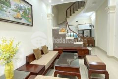 Nhà dân xây 40m2 x 5 tầng ngay cạnh chợ thị trấn văn điển