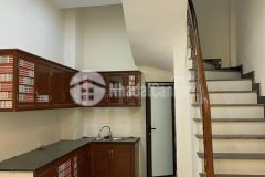 Bán nhà lạc long quân, 30m x 5 tầng, nhỉnh 4 tỷ
