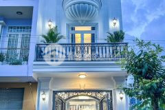 Chủ gửi nhà 1 trệt 2 lầu mới 100 full nội thất cao cấp đường b30 kdc 91b ninh kiều tpct