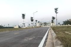 Bán lô hồ công dự bích động, trục kinh doanh café, nhà hang, mặt tiền 6m.