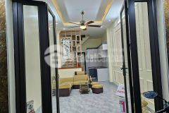 Bán nhà ngõ 151 nguyễn đức cảnh, mới đẹp ở ngay. 30m2x5t, 4.27 tỷ.