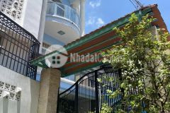 Bán nhà 3 tầng, nội thất đầy đủ giếng trời thoáng mát, xe hơi đỗ cửa quận 7