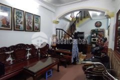 Bán nhà hoàng hoa thám 30m, ba đình, 50m ô tô đỗ, dân xây ở ngay. chỉ 3 tỷ