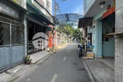 Cần bán gấp nhà hxh thông, 7 chỗ ngủ trong nhà, nhà 3 tầng mới đẹp ở ngay, chỉ 4.6 tỏi