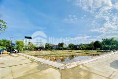 Bán gấp lô 2 mặt tiền đường qh 9.5m thích hợp xây nhà nghỉ khách sạn