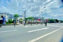 Còn sót lại 2 lô đất nền sát ql1a,cạnh chợ,trường học giá chỉ 6trm2.