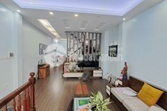 Bán nhà nguyễn văn cừ,long biên 5 tầng 53m,mt4m oto đua hơn 5.8 tỷ