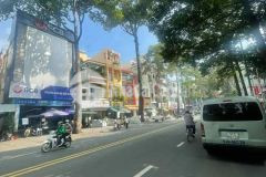 Bán nhà ngô gia tư, quận 10, 4.2x16, sát mặt tiền, chỉ 5 tỷ hơn