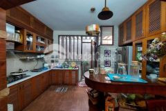 Hem xe hơi, gân mt hoa hao quân 10, diên tich 50m2, 5 tâng