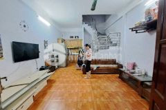 Nhà đẹp ngõ thông, gần ô tô, hàng xóm kđt ngô thì nhậm. diện tích 42m2 giá 3.2 tỷ.