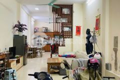 Bán nhà ngọc hồi ngõ ô tô dt 34m2 x 5 tầng, gần chợ, trường học, giá 2 tỷ 8