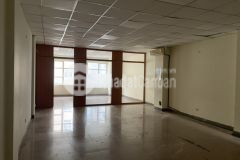 Cho thuê nhà mặt phố lạc trung, dt 70m x 4 tầng, mt 5m, tầng chia 2 phòng, kdoanh sạch sẽ, 45 triệu