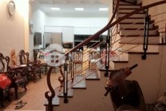 Hiếm. bán nhà đê la thành, trung tâm đống đa. 50m2 x 4 tầng. ô tô. kd. nhỉnh 8 tỷ. 0968084286