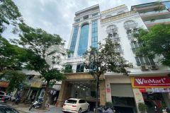 Ban toa nha vp 9 tâng măt phô quan hoa nguyễn khánh toàn dt 190m2 mt 9.5m. gia 110 tỷ