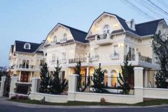 Cần bán 2 căn biệt thự cực đẹp xây dựng theo phong cách châu âu hiện đại