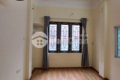 Bán nhà cát linh 26m, đống đa, nhà đẹp ở ngay, cách ô tô vài bước. giá 2,5 tỷ