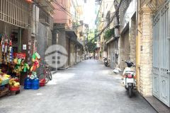 Bán nhà trần khát chân 52m2, mt 5m. ngõ thông kinh doanh 5.4 tỷ