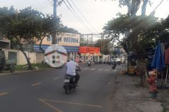 Nhà b.án, đ.n.t.long, 72m2, cung đường liên phường, chỉ 9xx tỷ