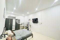 Nhà hẻm 434 y moan rẽ trái 535.chỉ 1tỷ8.giá rẻ nhất khu vực.