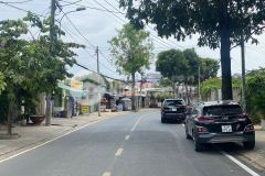 Nhà b.án, đ.l.trung, 240m2, vị trí đẹp, chỉ 27 tỷ