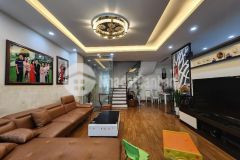 Bán nhà dương quảng hàm cầu giấy 50m x5t, mt4,5m. giá 11,7 tỷ