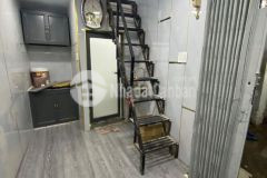 Nhỉnh 1 tỷ có nhà phường 10 tân bình, 3 tầng, 2pn lớn. nhà đẹp ở ngay vị trí gần cmt8