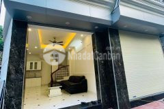 Nhà đẹp nội thất xịn giá rẻ phố thượng thanh dt 30m2. giá 3.35 tỷ