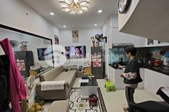 Bán nhà khâm thiên, đống đa. nhà đẹp ở luôn, dân xây chắc chắn giá chỉ 2,x tỷ.