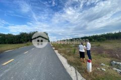 Mặt tiền đường nhựa liên xã số 24 nha bích, sổ sẵn, 450tr