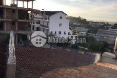 Cân ban gâp đât xây dưng lô goc 2mt view đep