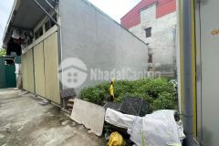 B.án đất yên vĩnh, đại tự, hoài đức đường ô tô, cách trục chính 10m cạnh chợ.