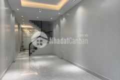 Bán nhà hai bà trưng, gần hai mặt phố, ô tô đỗ gần, nhà đẹp ở ngay.