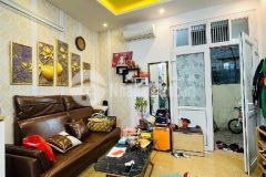 Bán nhà đội nh n, 30m2x5t, 5 tỷ, kinh doanh, oto tránh