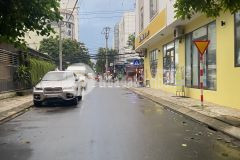 Toà căn hộ 5 tầng thang máy 2 mặt tiền sát biển mỹ khê đà nẵng 130m2 nhỉnh 11 tỷ thương lượng.