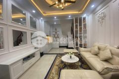 Cần bán gấp mảnh đất dốc phụ sản la thành giá 13 tỷ, dt 130m2, oto tránh