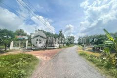 Bán lô đất 430m2 giá 450 tr sát khu công nghiệp,sổ hồng riêng,công chứng ngay