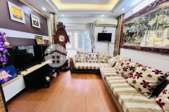 Bán nhà cầu giấy 38m2x6t lô góc, ngõ thông, ôtô qua nhà, nội thất giá trị, giá chỉ 5.95 tỷ