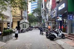 Cần bán gấp nhà phân lô nguyễn chí thanh đống đa 103m2, mặt tiền 5.1m, giá 17.5 tỷ lh 0868868383