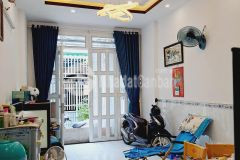 Chỉ 4.5 tỷ vào ở ngay hẻm thông,hoàng sa,quận 3 2 tầng 4pn 42m2
