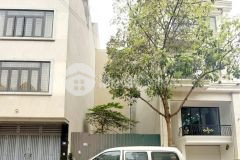 Thửa đất phân lô, ôtô tránh, diện tích 85m2, mặt tiền 5m, cách 5m ra mặt phố hồng tiến.