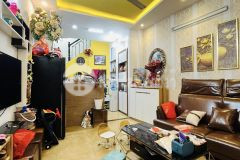 Chỉ 4,5 tỷ sở hữu ngay nhà ở đê la thành trung tâm hn 35m2, 5 tầng, mt 4m