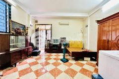 Nhà riêng, gần phố, giao thông thuận tiện phố tây sơn, đống đa. 0911554873.