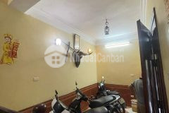 Bán nhà hoàng quốc việt 70m giá 8,5 tỉ