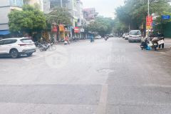 Hơn 3 tỷ nhà ngọc lâm 30m 4t mt4.5m,ngõ nông,sát đường 40m nối hồng tiến ngọc thụy.