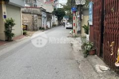 Nha đep phô lê mât ngõ thông gần phố ô tô vào nhà tương lai đường 9m trước nhà tiện íc