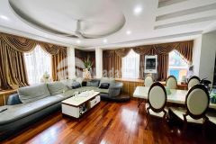 Bán nhà vị trí đắc địa, 5 tầng, thang máy, vỉa hè, ô tô tránh, kinh doanh quận cầu giấy.