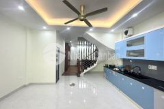 Bán gấp nhà phố hoàng văn thái, thanh xuân. 50m2 x 5 tầng. mt 5m. phân lô. gara. hơn 9 tỷ.