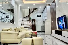 Bán nhà chiến thắng 37mx5t, ô tô đỗ cổng, giá 3.8 tỷ