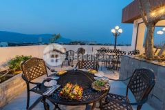 Cho thuê nhà 3 tầng hai mặt tiền lê duẩn một mặt tiền, một mặt kiệt, 54trth