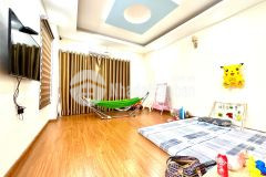 Nhà phạm văn đồng lô góc nhà ở luôn 30m2 xây 5 tầng 4,8 tỷ.